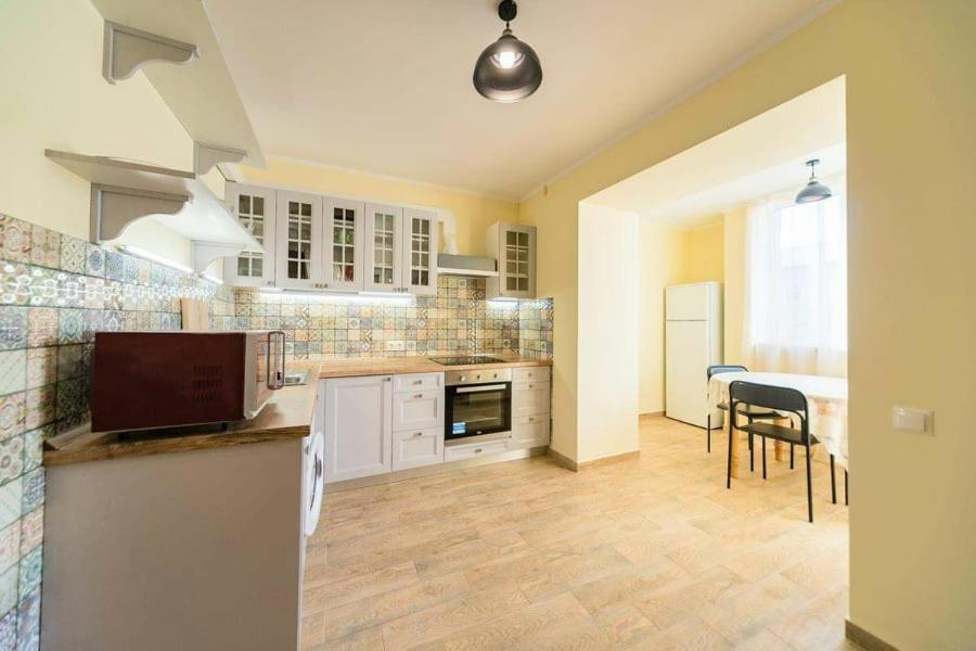 1 Room 65M2 Center Of Obolon Near River Side. Kiev Extérieur photo